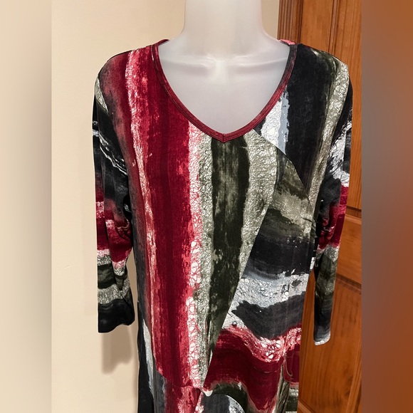 New, NWOT, Parsley & Sage Boutique Beautiful Asymmetrical Tunic Top Medium - Picture 2 of 10